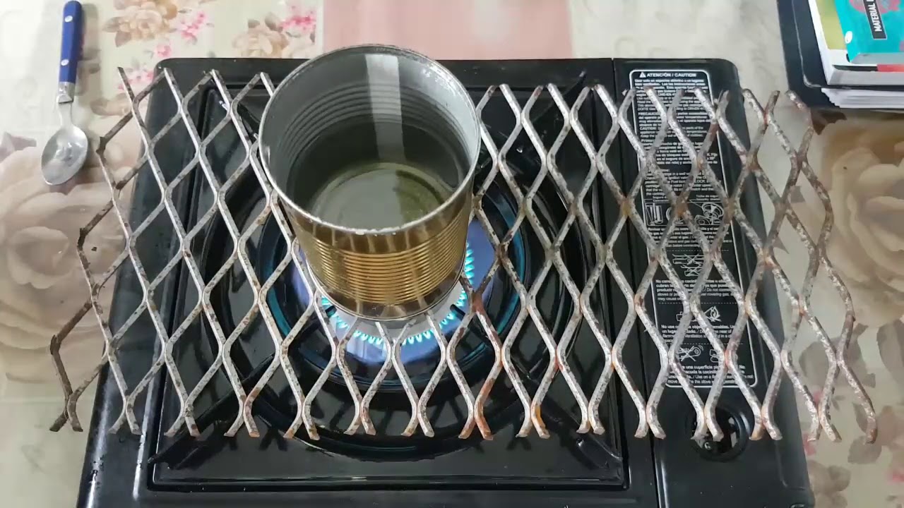 agua natural con bajo contenido de sales disueltas