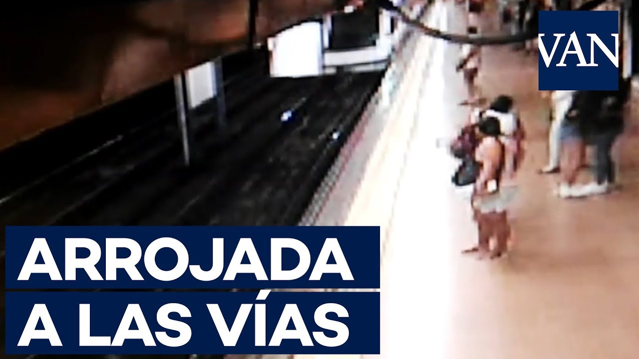 hay baños en el metro de barcelona