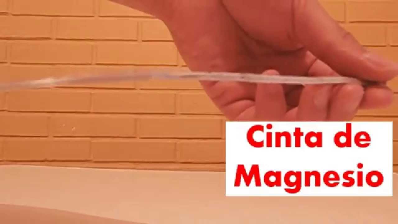 porque el magnesio al quemarse origina luz
