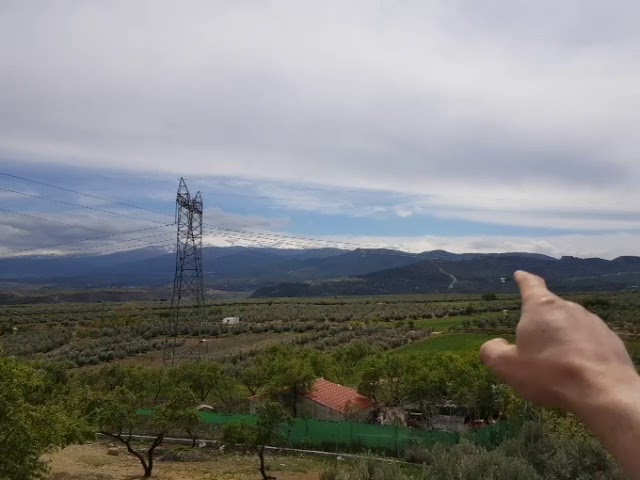 la temperatura disminuye o aumenta según la altura de los
